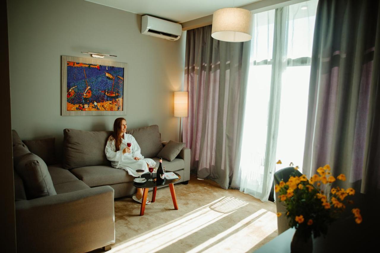 Abaash Hotel Afon New Athos Buitenkant foto